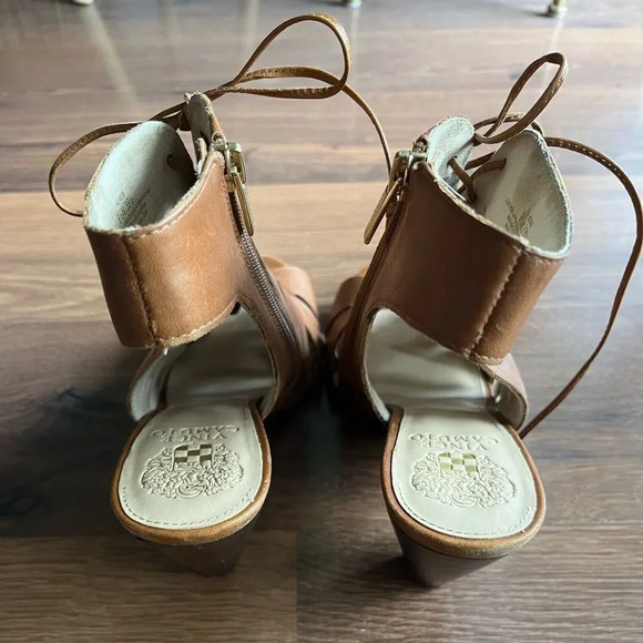 Vince Camuto Sandles - Picture 4 of 11